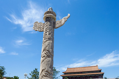 大理石柱子