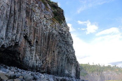 如沙洲状节理、奇岩、峭壁、海岸、