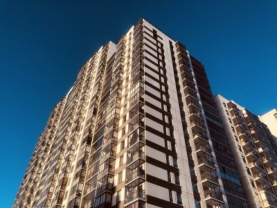 日光下的建筑表面