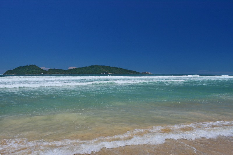 海滩阳光和大海