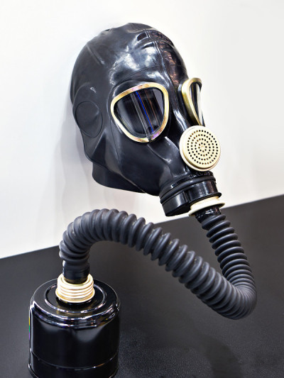 带过滤器的防毒面具