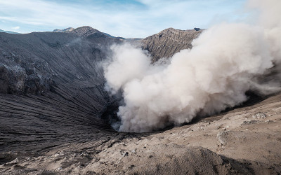 布罗莫山等待