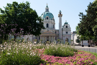 在维也纳Karlskirche