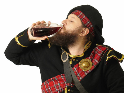 苏格兰战士喝酒