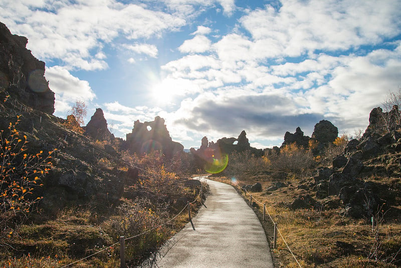 dimmuborg黑暗城堡，冰岛Myvatn湖东部