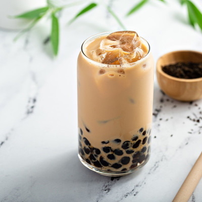 波巴奶茶，高脚杯加冰