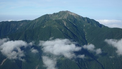 位于日本的南阿尔卑斯山山脉