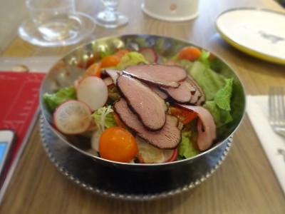 这是香港的一道烤鸭面