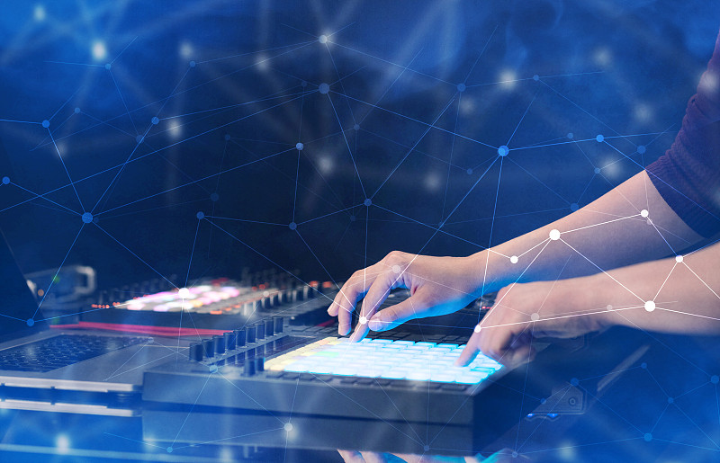 手混音的midi控制器与连接性的概念