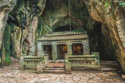 Huyen Khong洞和神社，大理石山，越南