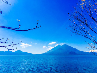 阿特兰和托利曼火山，危地马拉阿特兰湖