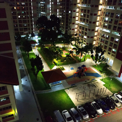 社区的公共区域，有操场