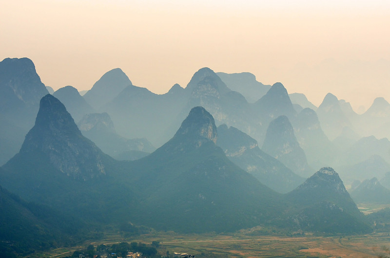 中国桂林瑶山预览效果