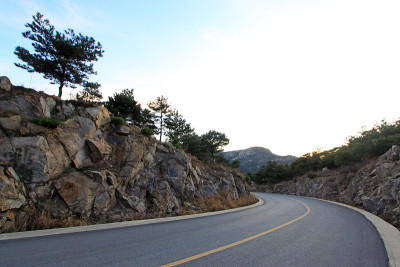山区公路弯道