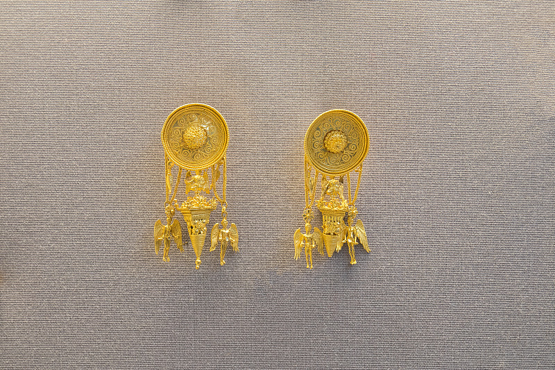 金耳环