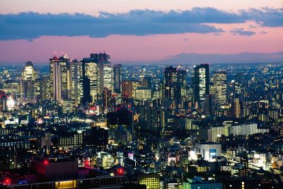 大东京地区密集的建筑夜景