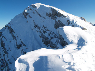 的雪山