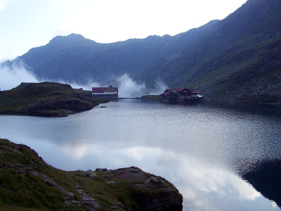 山地地质湖
