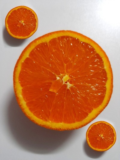 橙色