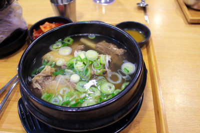 韩式牛肉汤韩式烤肉