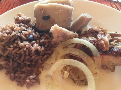 古巴-拉哈文-米饭，土豆和鸡肉