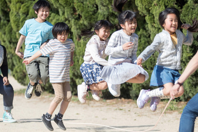 小学生跳绳