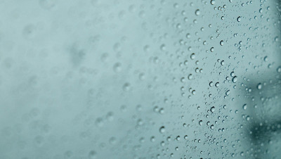 雨天当墙纸