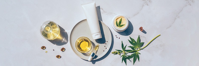 化妆品CBD石油。化妆品用大麻油，酊剂平铺