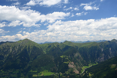 奥地利巴得嘎斯坦风景夏季的stubnerkogel山