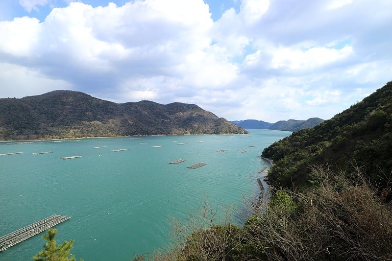 日本冈山的片神湾