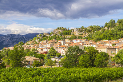 位于法国东南部Provence-Alpes-Côte d'Azur地区的Verdon峡谷(Verdo