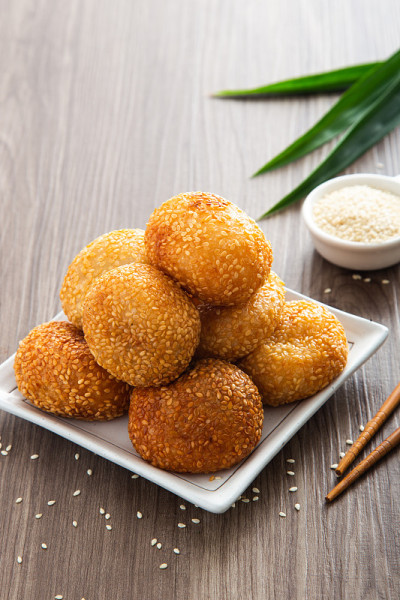 芝麻丸子，传统的亚洲甜点