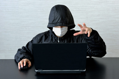 网络犯罪图像，黑客利用个人电脑
