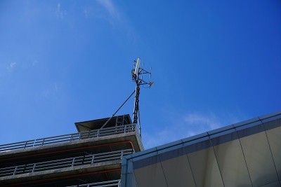 4G蜂窝基站无线电发射塔或移动电话基站