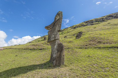 Rano Raraku火山山上的摩埃石像