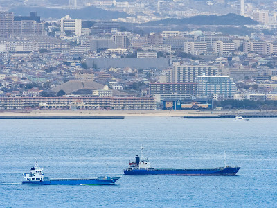 通过明石海峡的船只