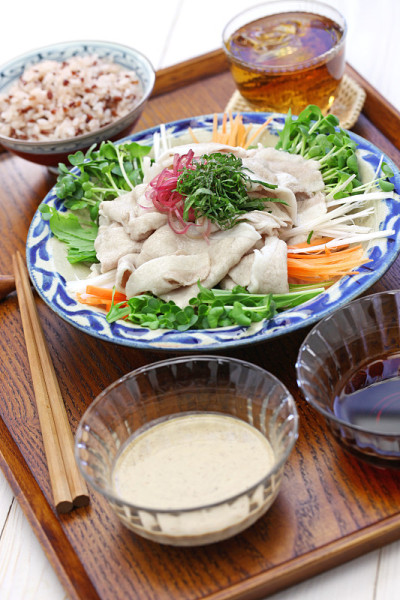 涮锅，冷猪肉沙拉，日本夏季美食