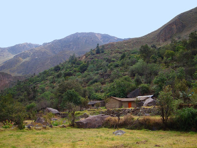 科尔卡峡谷的小屋