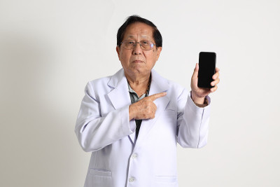 老医生