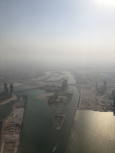 从空中俯瞰中东地区，卡塔尔多哈