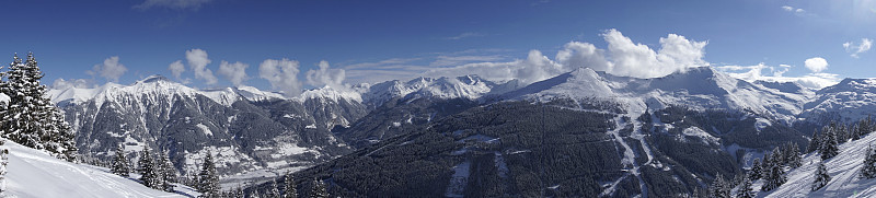 Stubnerkogel的观点在坏加斯坦滑雪度假村