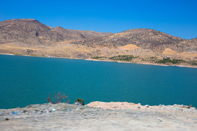 以拉齐格的哈扎尔湖(Elazığ)是该地区最重要的自然资产之一。