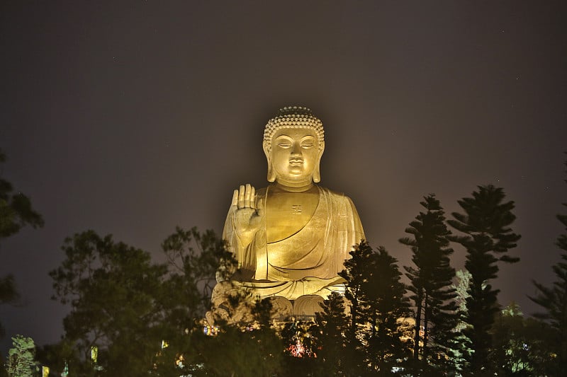 香港大佛的灯光