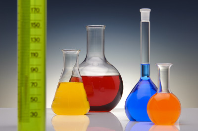 科学实验室的玻璃器皿