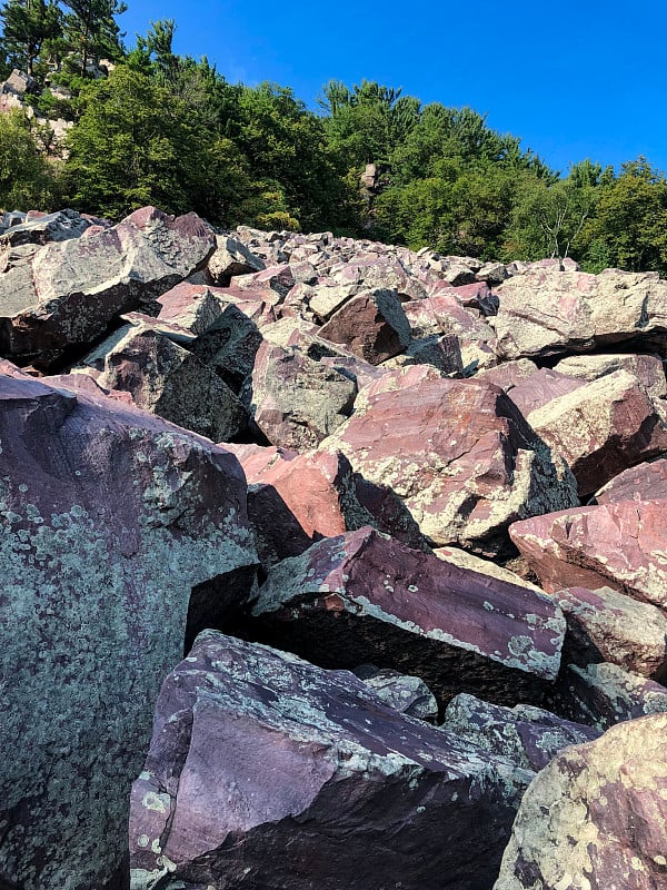 威斯康辛州魔鬼湖的风景