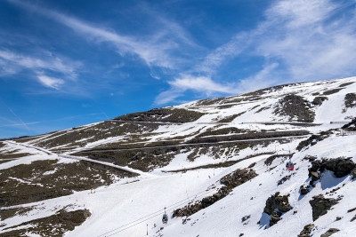 的雪山