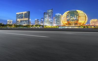 公路与现代建筑景观