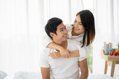 亚洲的夫妇。