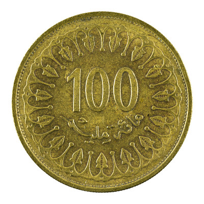 100突尼斯毫米硬币(2013年)孤立在白色背景