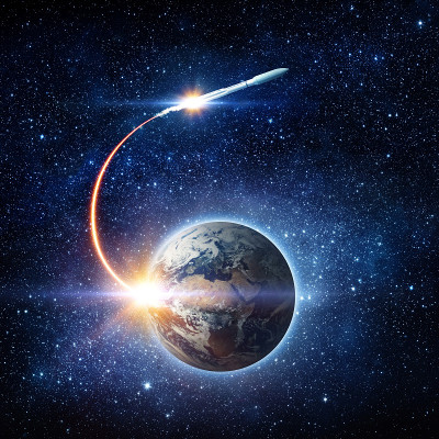 从地球发射的火箭飞船飞向外太空。